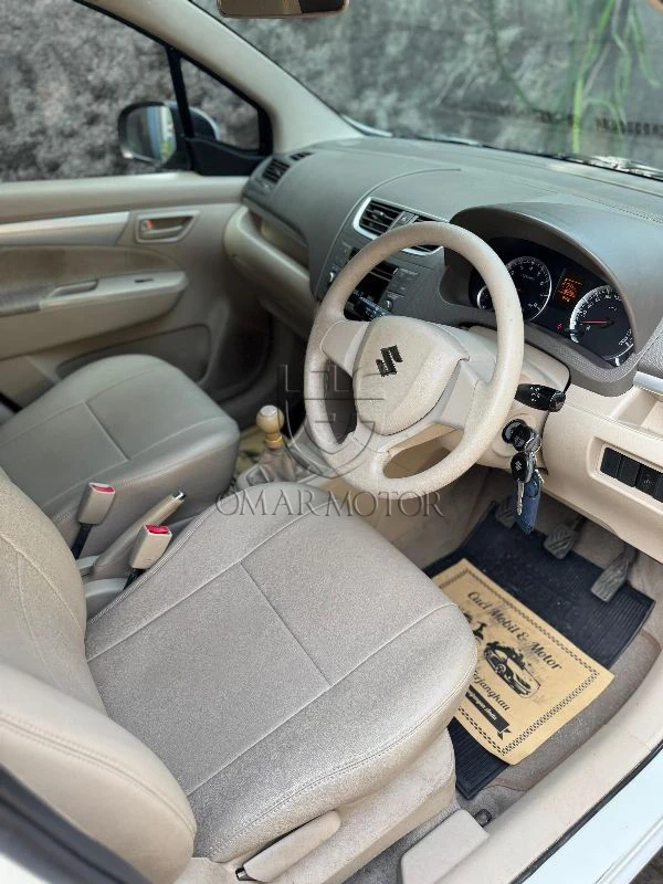 SUZUKI ERTIGA GL PUTIH