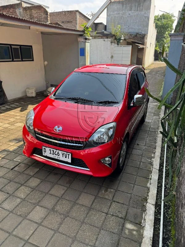 TOYOTA AGYA G MERAH