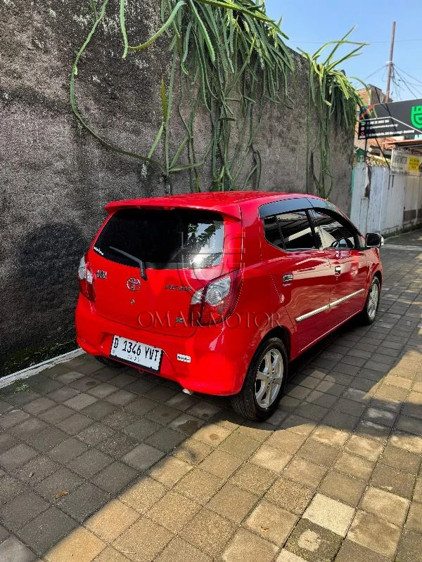 TOYOTA AGYA G MERAH