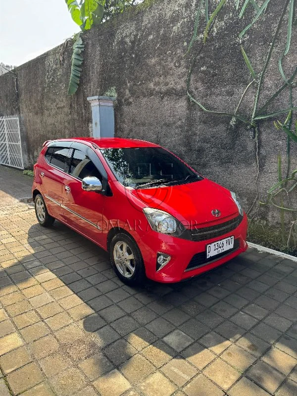 TOYOTA AGYA G MERAH