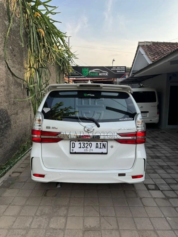 DAIHATSU XENIA R PUTIH