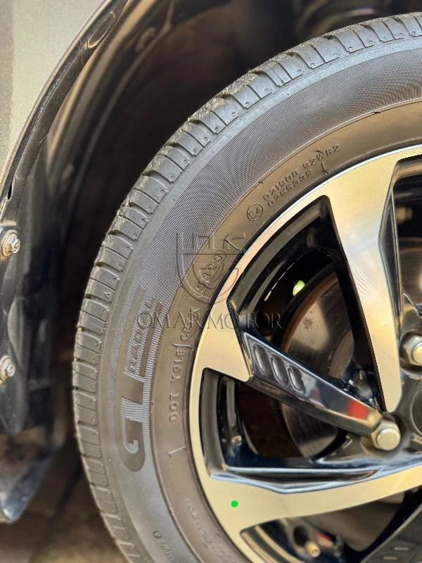 DAIHATSU SIGRA R ABU METALIK