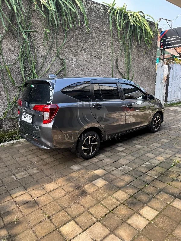 DAIHATSU SIGRA R ABU METALIK