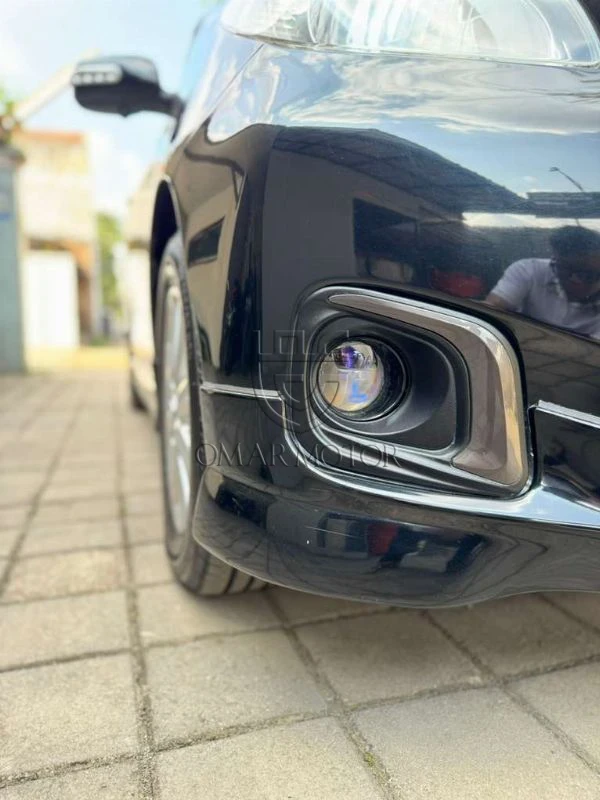 TOYOTA YARIS E HITAM