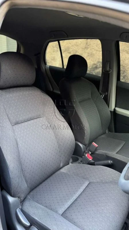 TOYOTA YARIS E HITAM