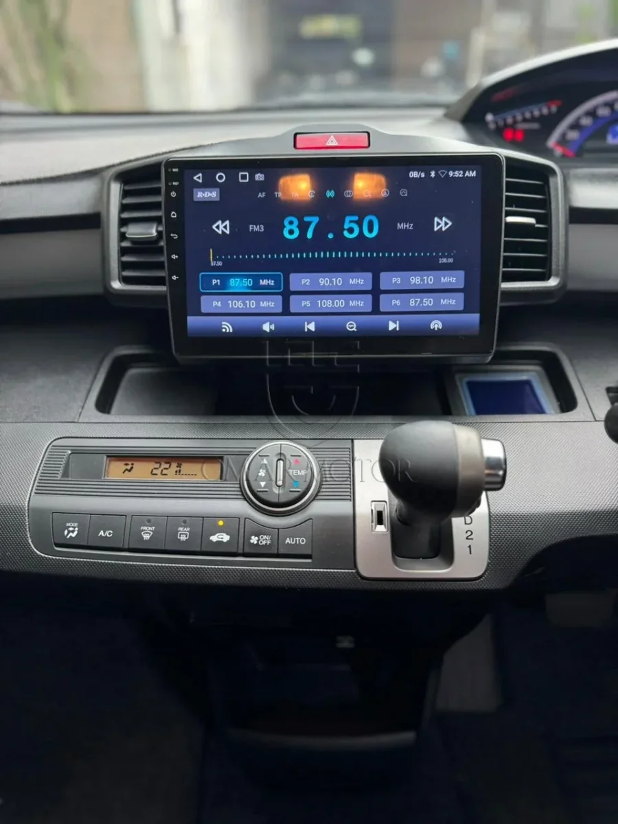 HONDA FREED PSD PUTIH