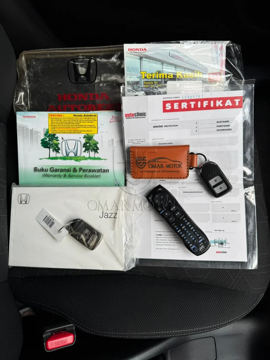 HONDA JAZZ RS CVT MERAH