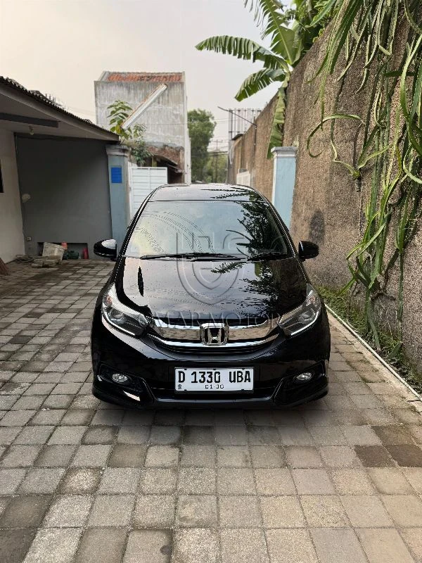 HONDA MOBILIO E HITAM