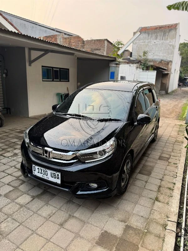 HONDA MOBILIO E HITAM