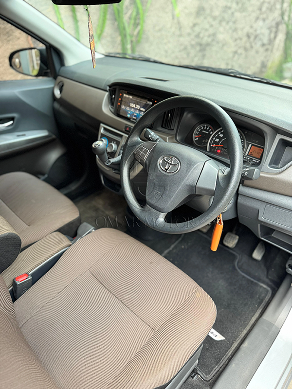 TOYOTA CALYA G SILVER