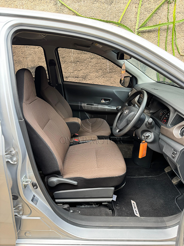 TOYOTA CALYA G SILVER