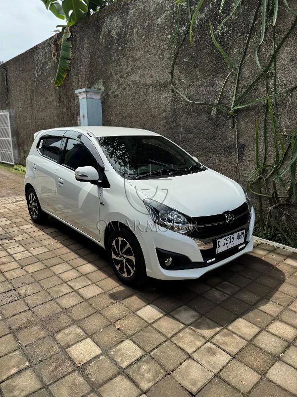 DAIHATSU AYLA R PUTIH