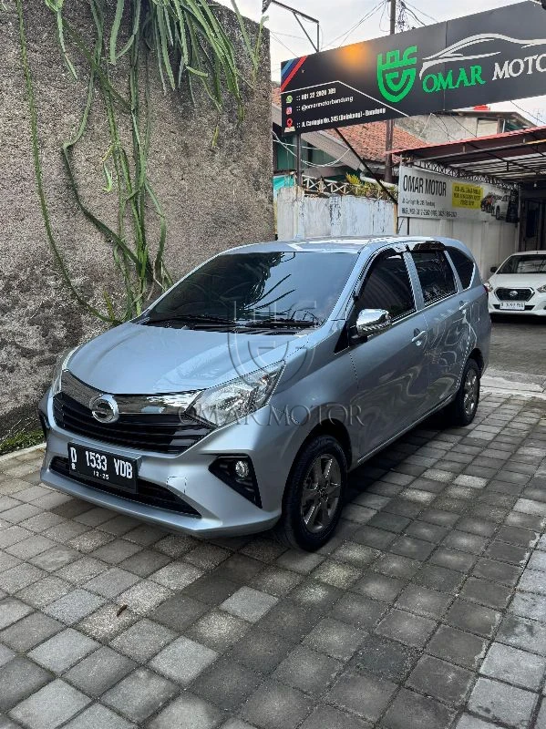 DAIHATSU SIGRA D SILVER