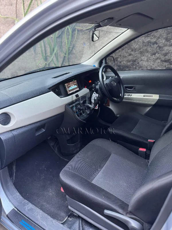 DAIHATSU SIGRA D SILVER