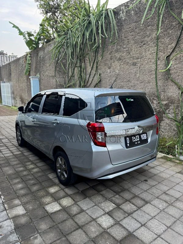DAIHATSU SIGRA D SILVER