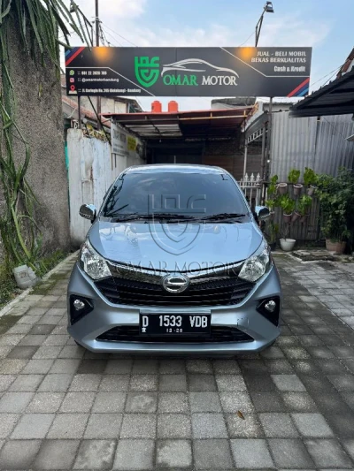 dijual-daihatsu-sigra-d-silver-tahun-2020